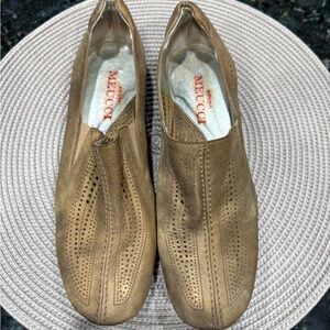 Sesto Meucci Gold and Tan Perforated Loafers